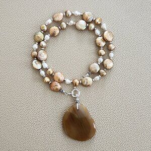 GOLD PEARL MIX NECKLACE W/ AGATE DROP--18"